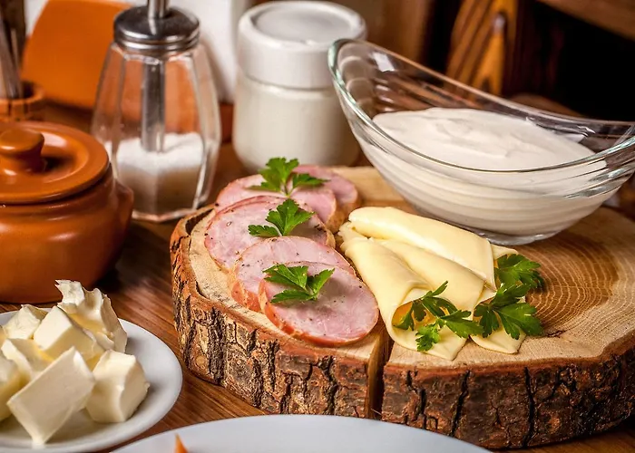 纳潘卡酒店 亚列姆切